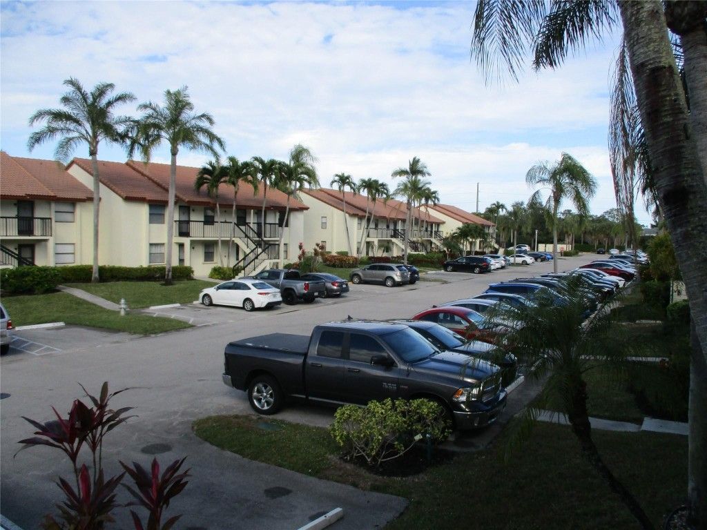 22052 Palms Way, Unit 205, Boca Raton, FL 33433 Photo