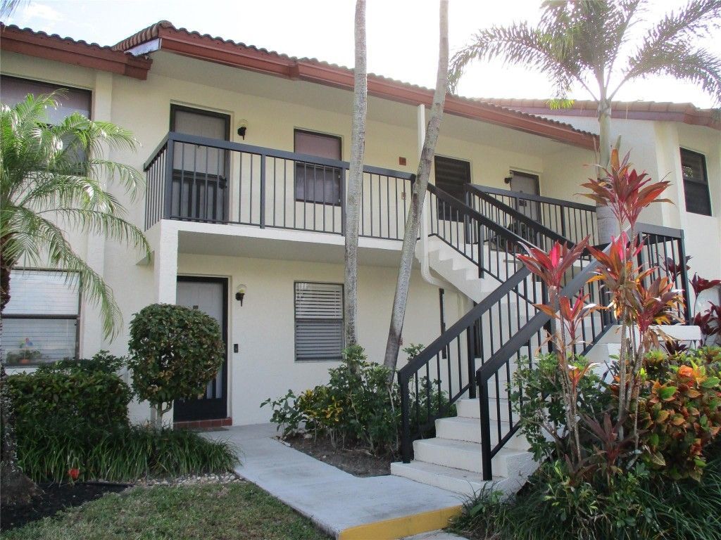 22052 Palms Way, Unit 205, Boca Raton, FL 33433 Photo