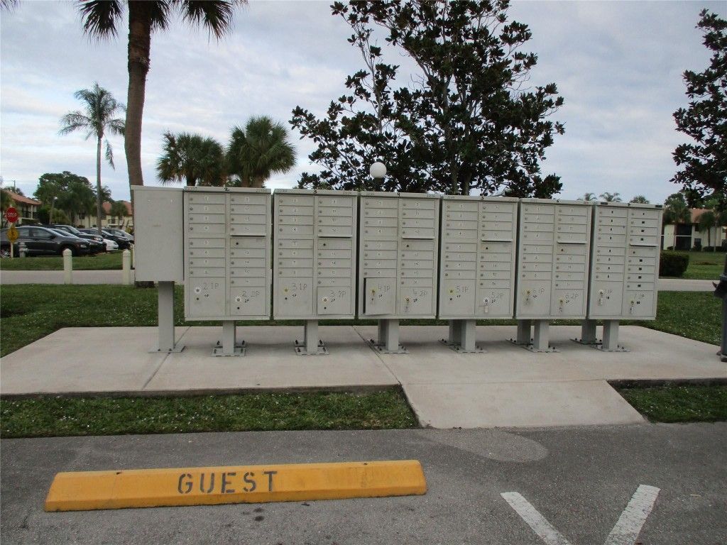 22052 Palms Way, Unit 205, Boca Raton, FL 33433 Photo