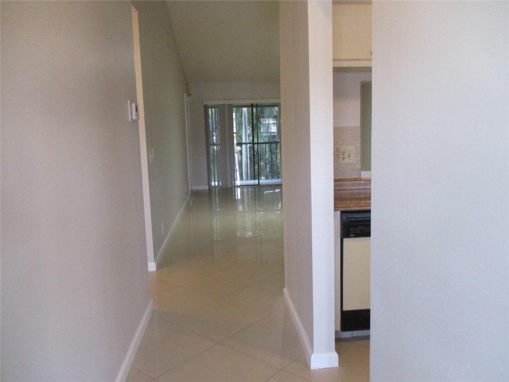 22052 Palms Way, Unit 205, Boca Raton, FL 33433 Photo