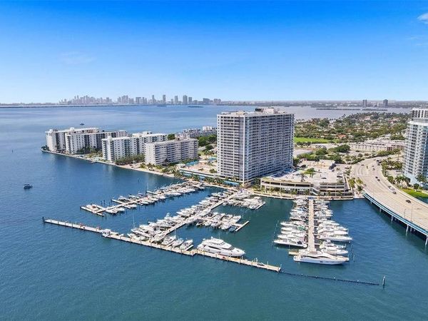 7601 E Treasure Dr, Unit 1524, North Bay Village, FL 33141