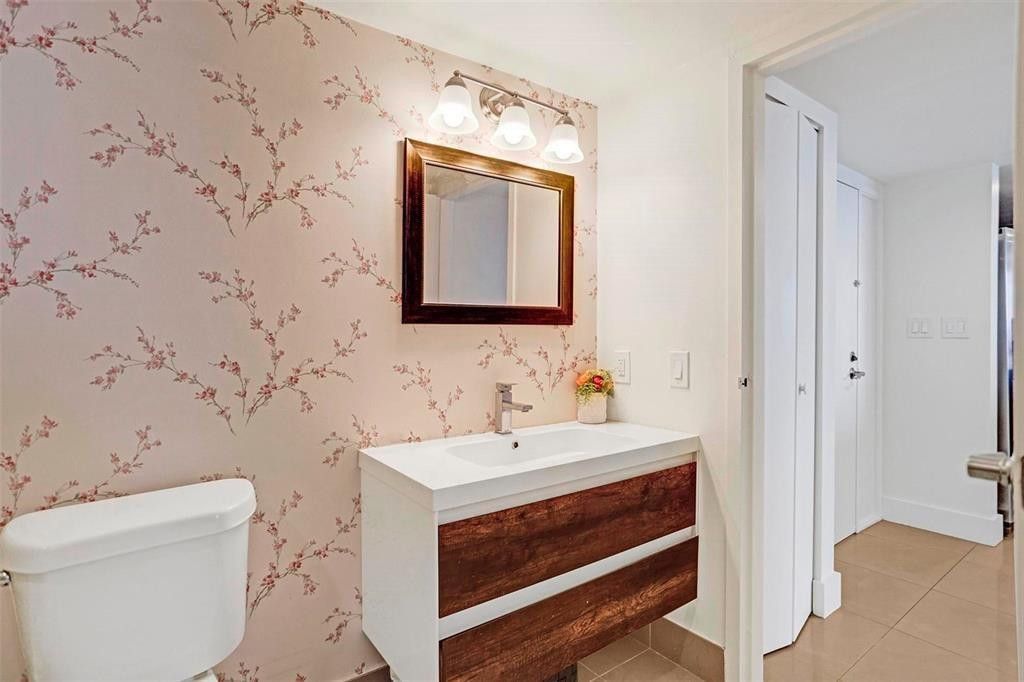 7601 E Treasure Drive, Unit 1524, North Bay Village, FL 33141 Photo