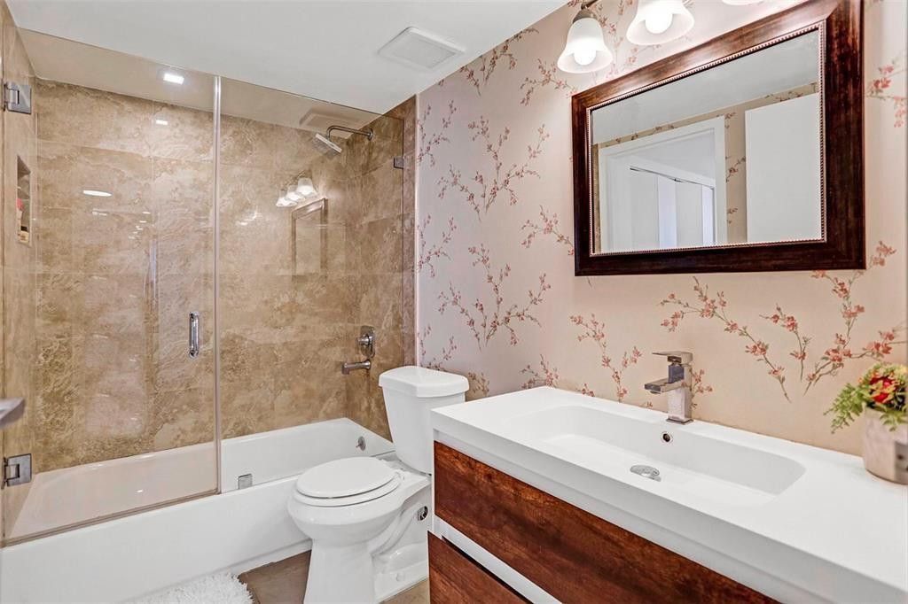 7601 E Treasure Drive, Unit 1524, North Bay Village, FL 33141 Photo