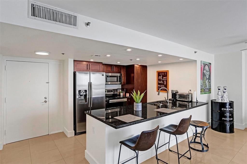 7601 E Treasure Drive, Unit 1524, North Bay Village, FL 33141 Photo