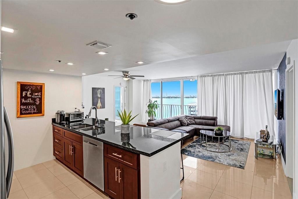 7601 E Treasure Drive, Unit 1524, North Bay Village, FL 33141 Photo