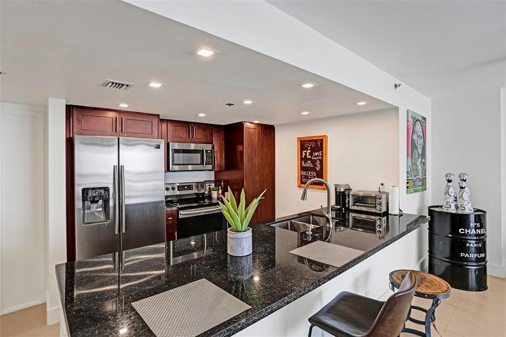 7601 E Treasure Drive, Unit 1524, North Bay Village, FL 33141 Photo