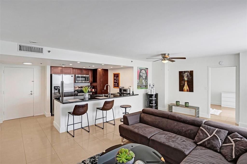 7601 E Treasure Drive, Unit 1524, North Bay Village, FL 33141 Photo