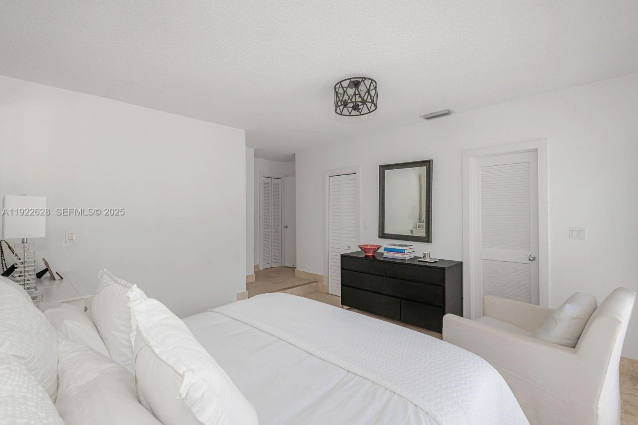 7000 Robles St , Coral Gables, FL 33143 Photo