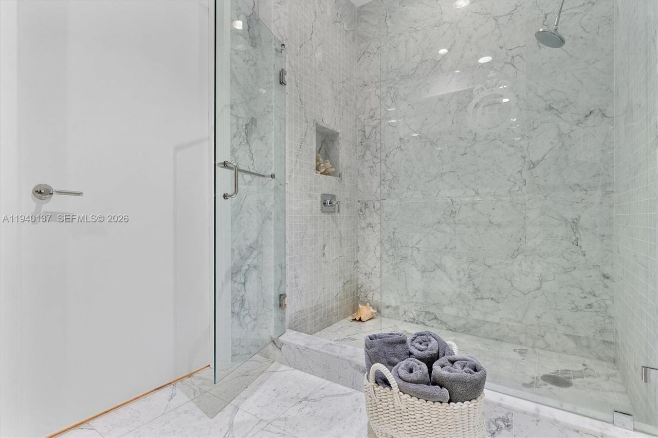 17475 Collins Ave, Unit 2502, Sunny Isles Beach, FL 33160 Photo