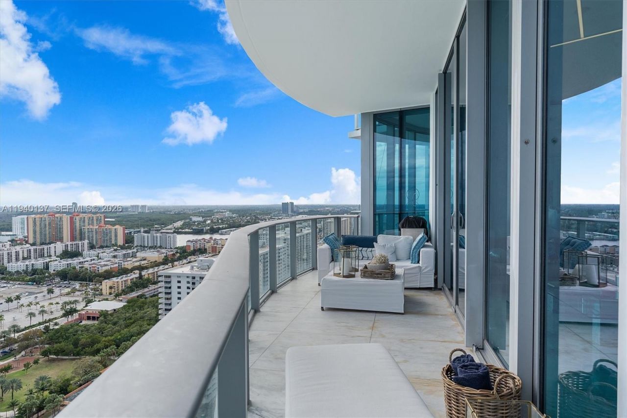 17475 Collins Ave, Unit 2502, Sunny Isles Beach, FL 33160 Photo