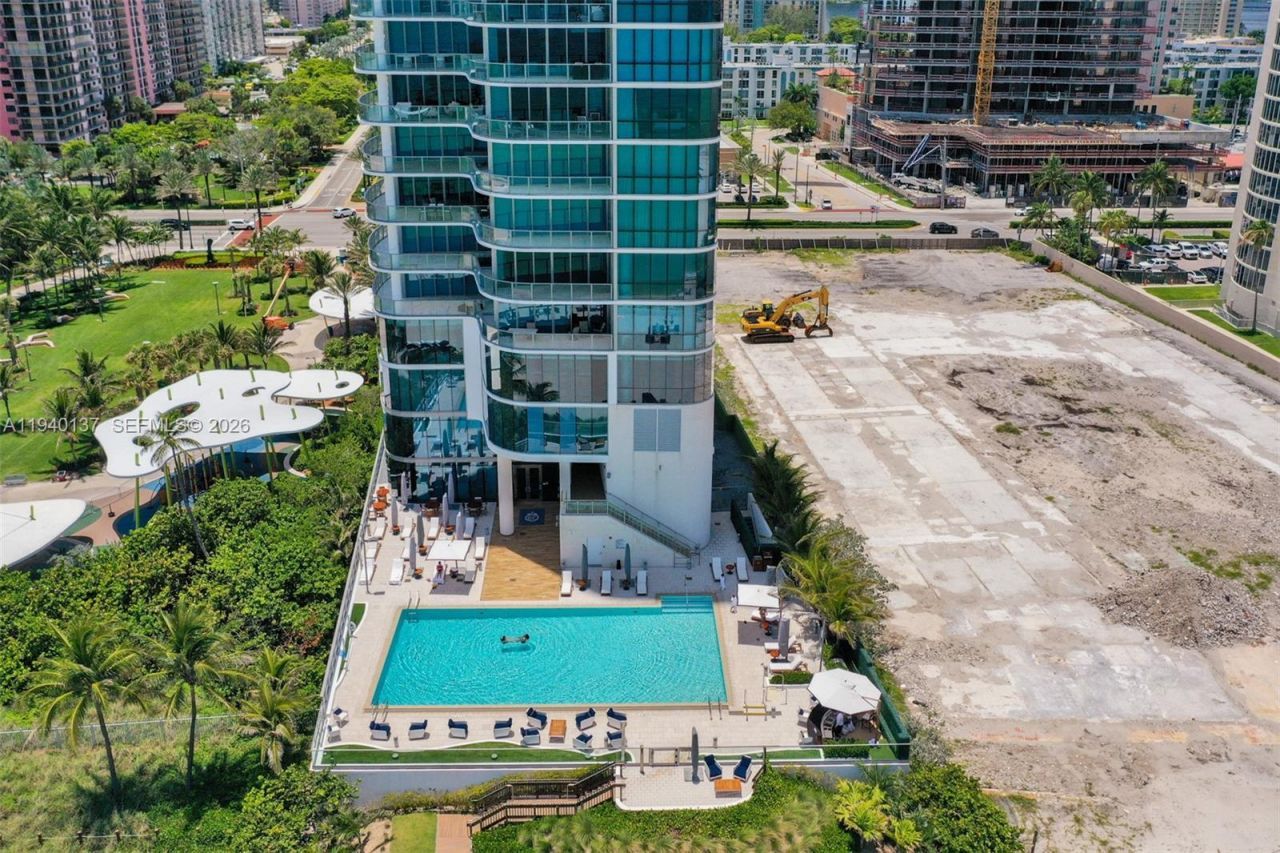 17475 Collins Ave, Unit 2502, Sunny Isles Beach, FL 33160 Photo