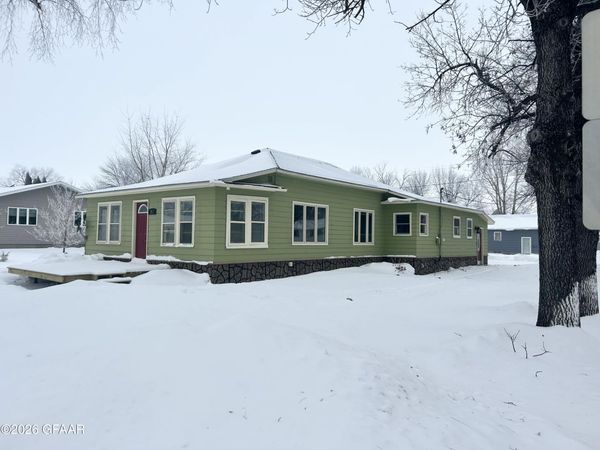 213 WILSON Avenue, Minto, ND 58261