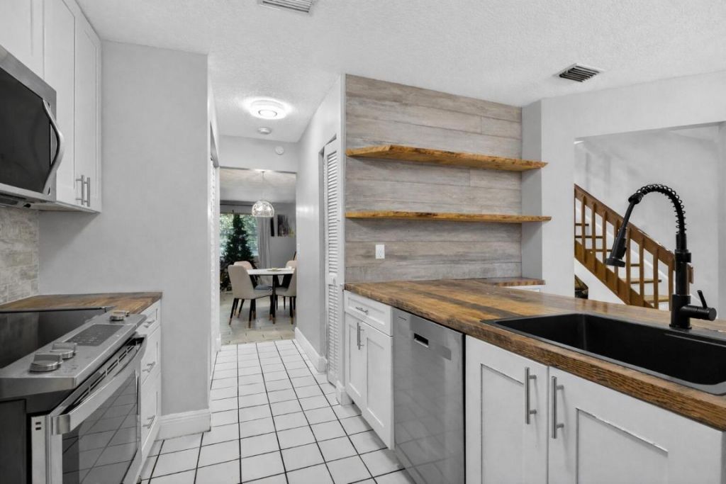 12228 Sag Harbor Court, Unit 2, Wellington, FL 33414 Photo