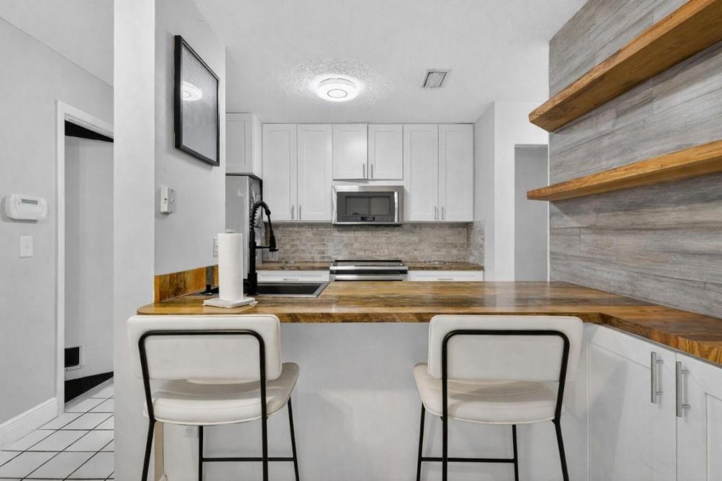 12228 Sag Harbor Court, Unit 2, Wellington, FL 33414 Photo