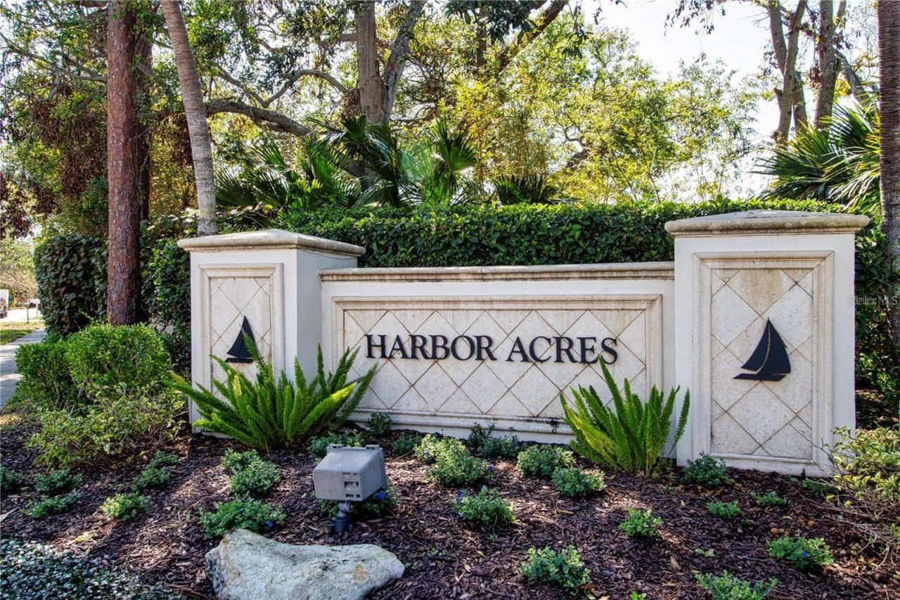 1509 Flower Drive, Sarasota, FL 34239 Photo