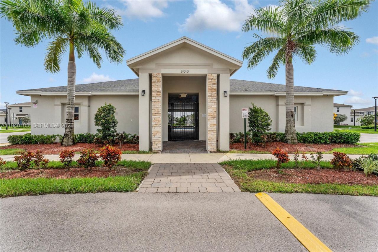 805 SE 18th St, Unit 805, Homestead, FL 33034 Photo