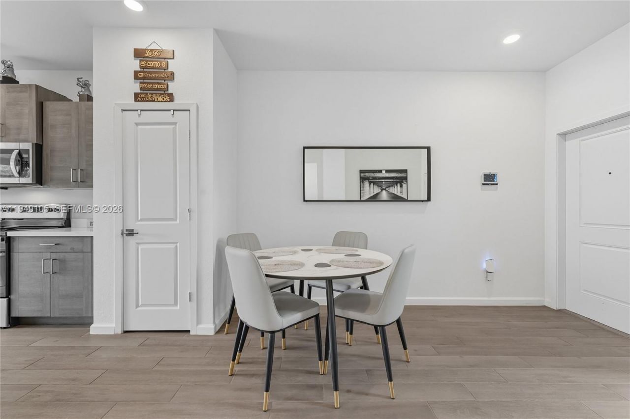 805 SE 18th St, Unit 805, Homestead, FL 33034 Photo