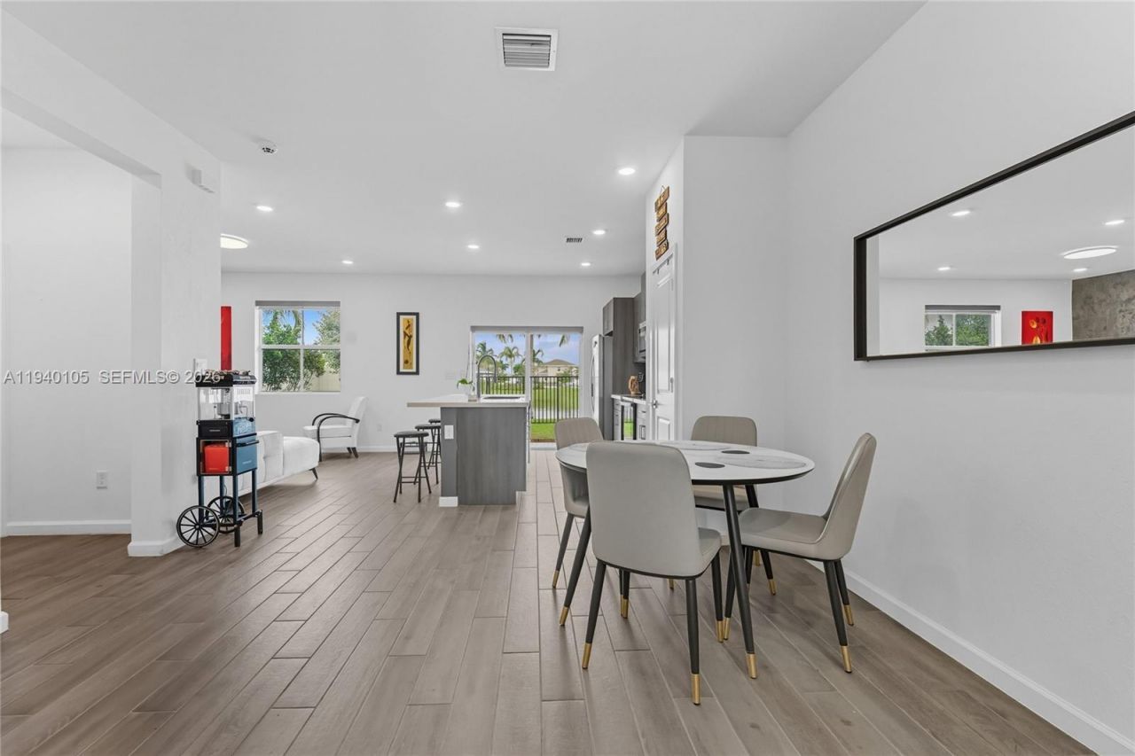 805 SE 18th St, Unit 805, Homestead, FL 33034 Photo