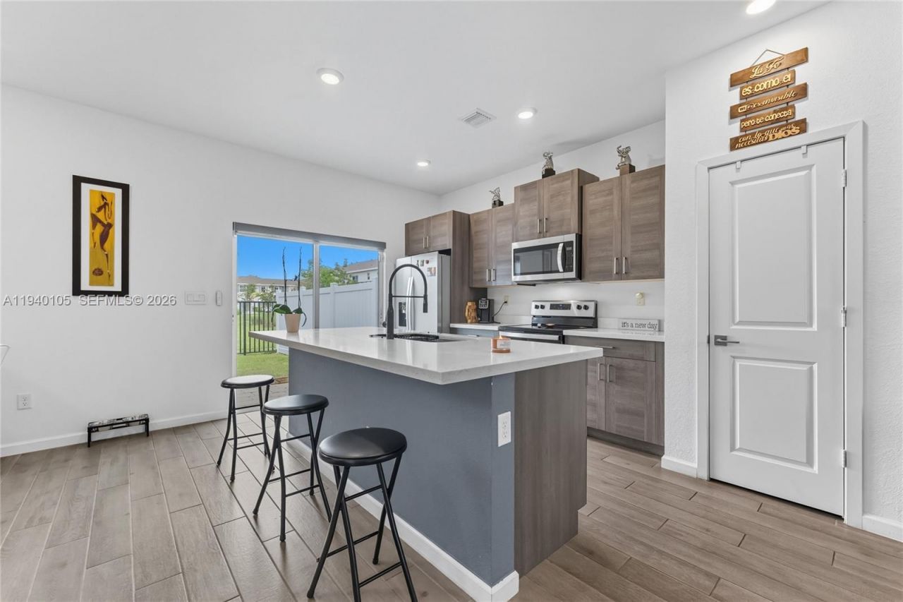 805 SE 18th St, Unit 805, Homestead, FL 33034 Photo