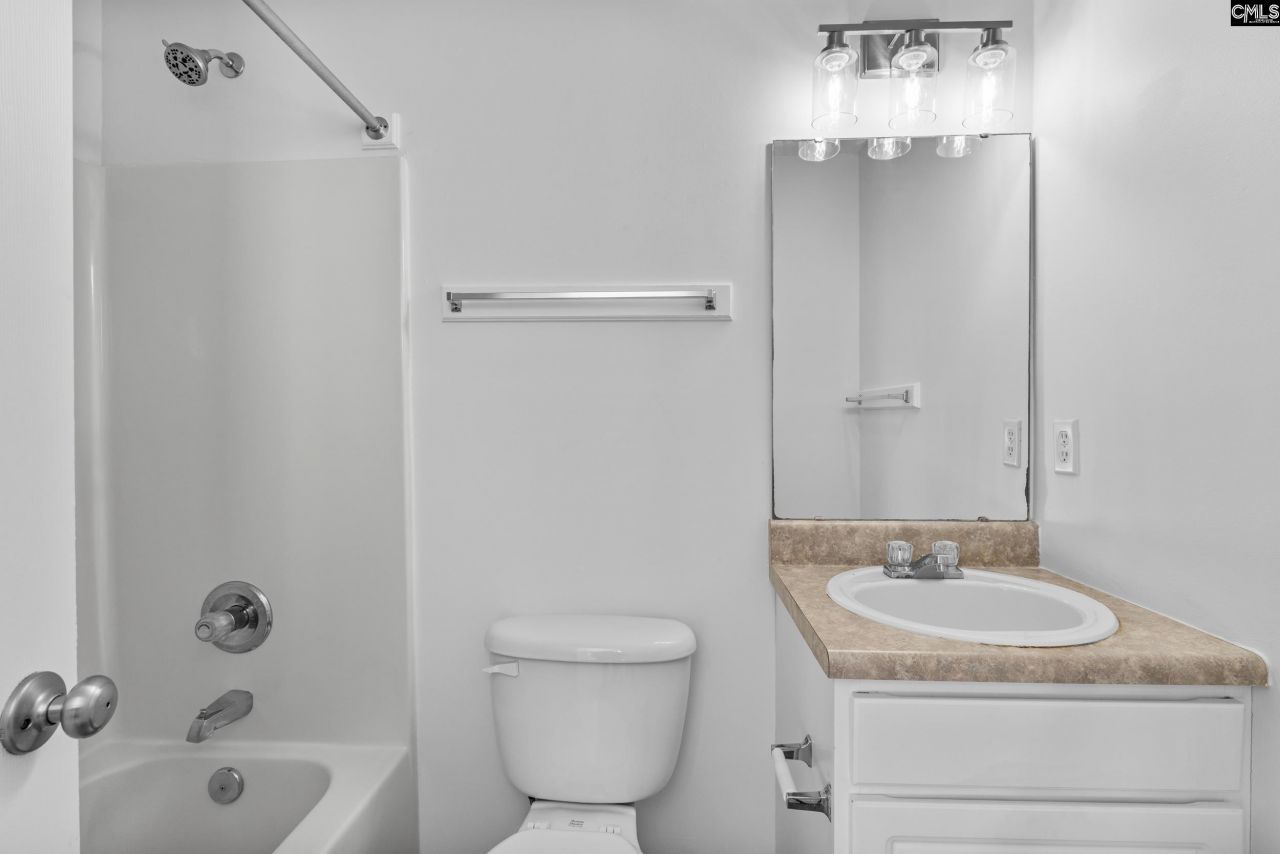 206 Denby Circle Photo 11