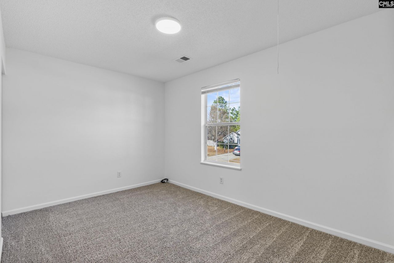 206 Denby Circle Photo 12