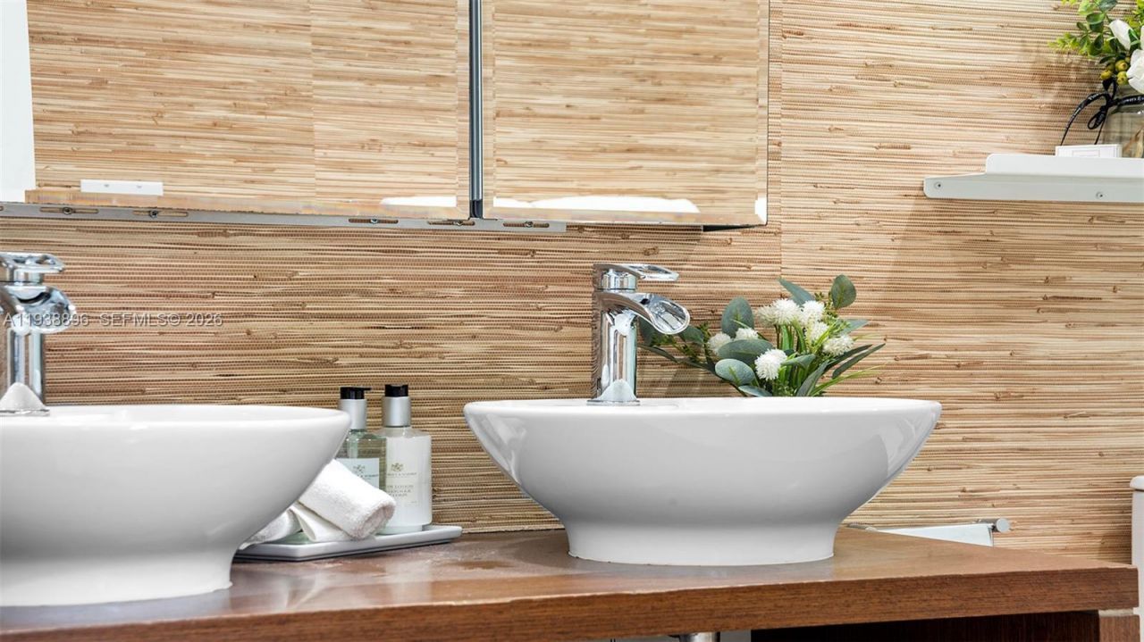 2301 Collins Ave, Unit 1632, Miami Beach, FL 33139 Photo