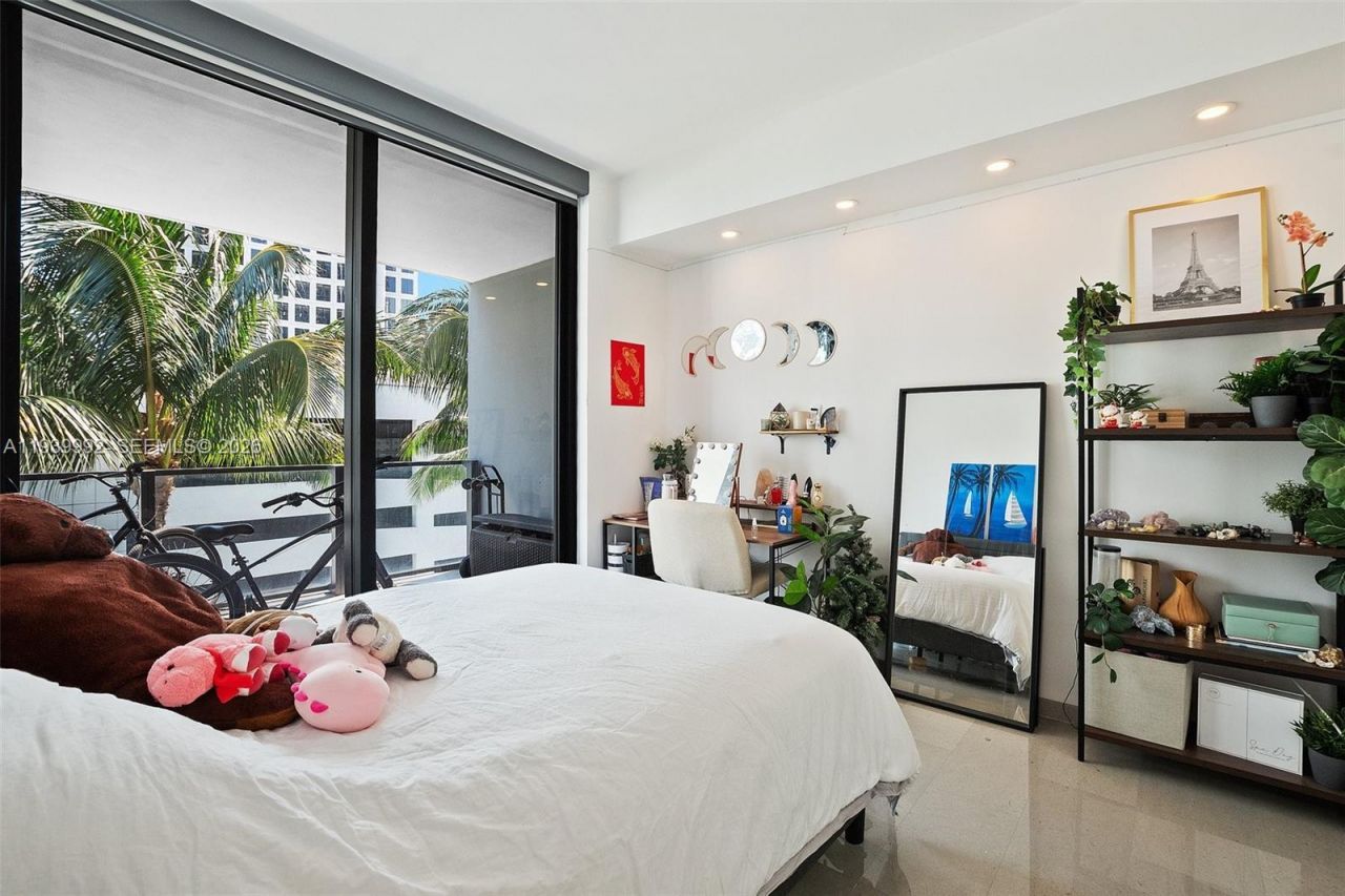 68 SE 6th Street , Unit 805, Miami, FL 33131 Photo