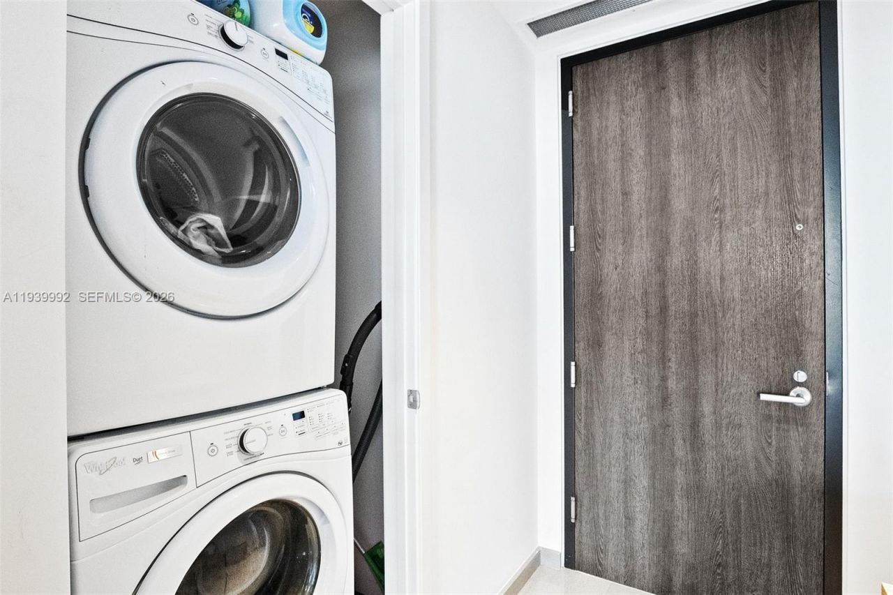 68 SE 6th Street , Unit 805, Miami, FL 33131 Photo