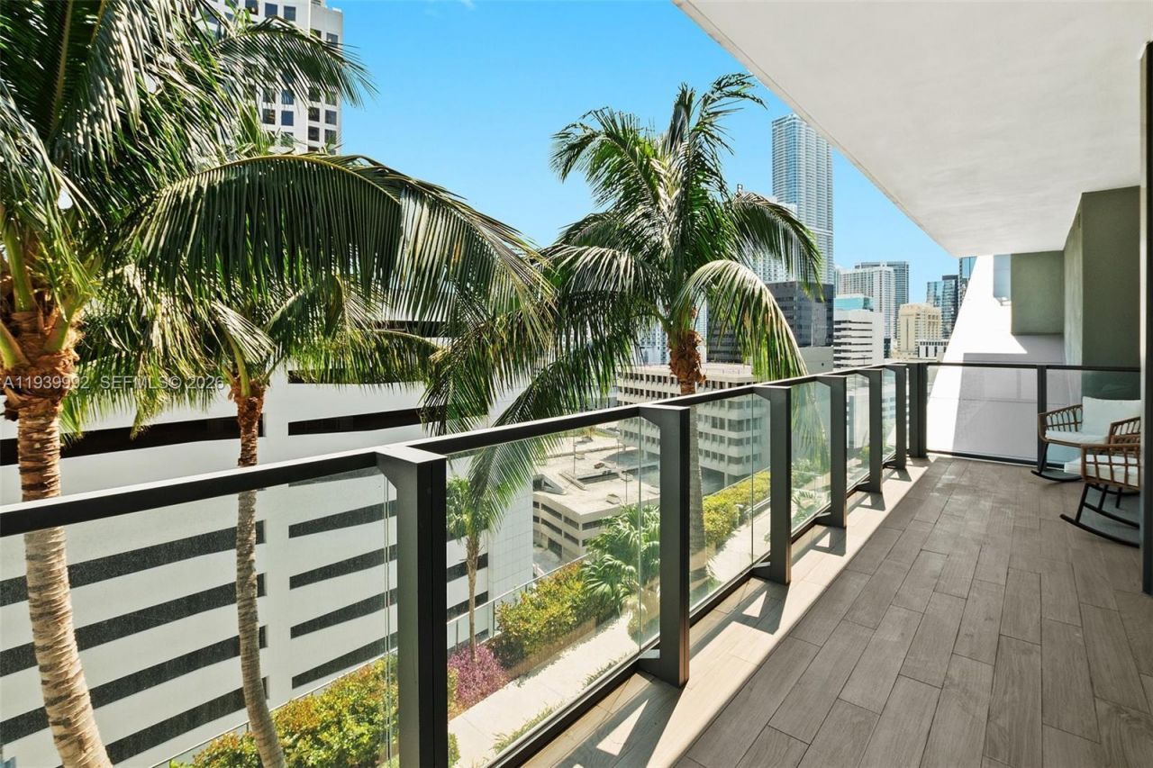68 SE 6th Street , Unit 805, Miami, FL 33131 Photo