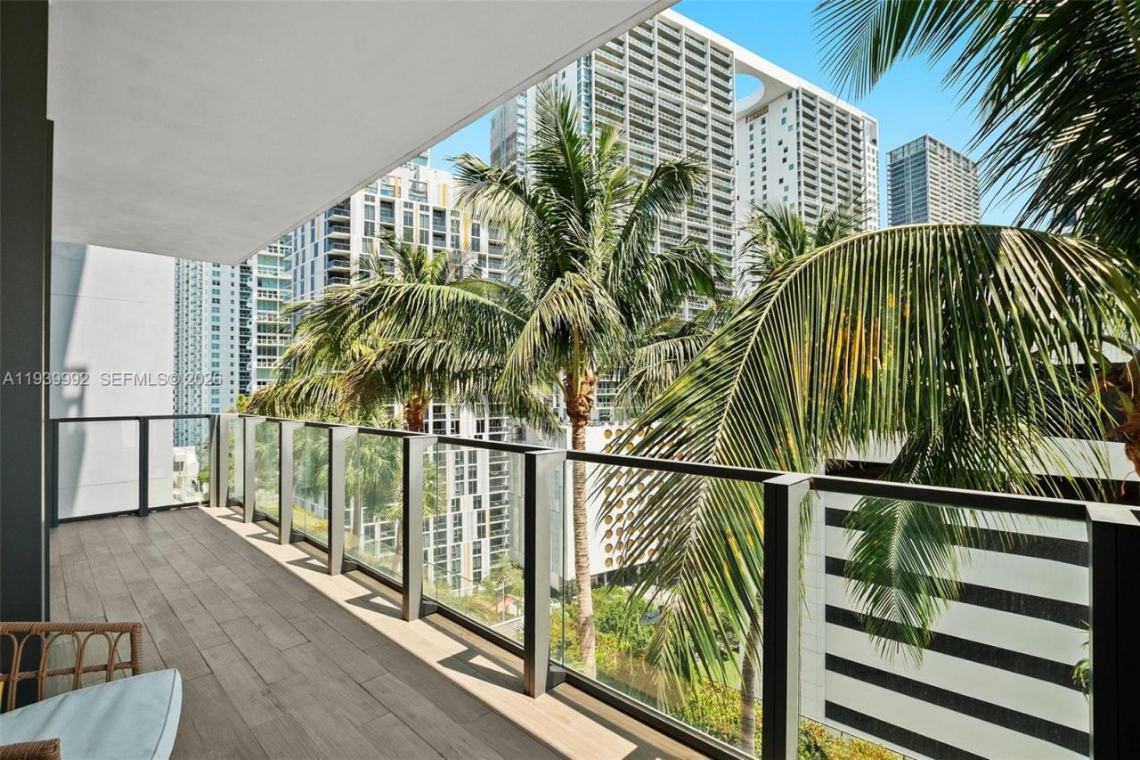 68 SE 6th Street , Unit 805, Miami, FL 33131 Photo