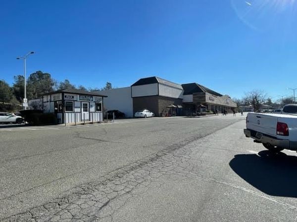 2864 Ray Lawyer Dr, Placerville, CA 95667