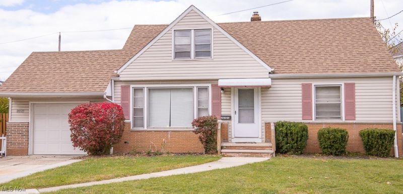 28525 Lakeshore Boulevard, Willowick, OH 44095 Main Photo