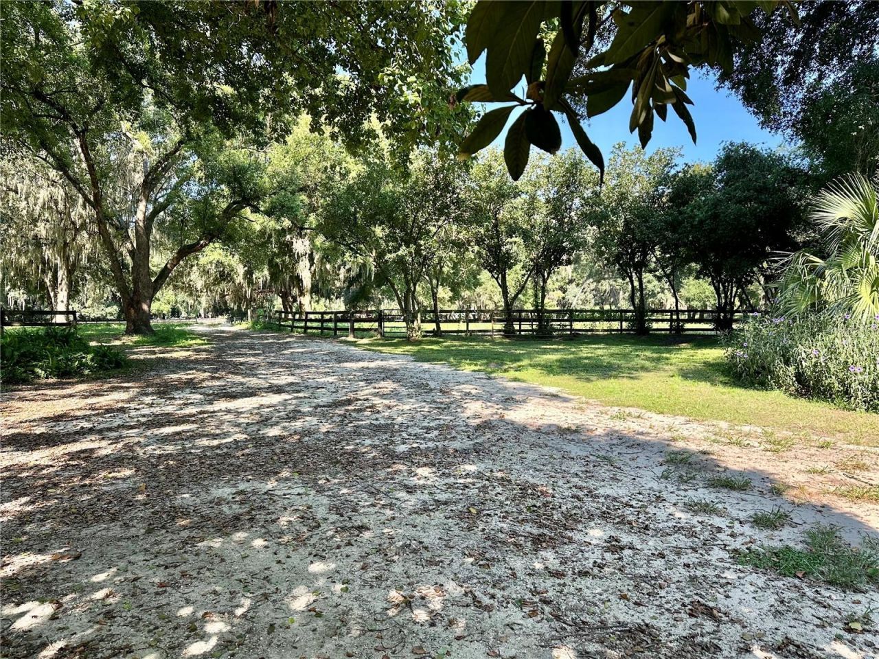 5625 NW 193rd Lane, Orange Lake, FL 32681 Photo