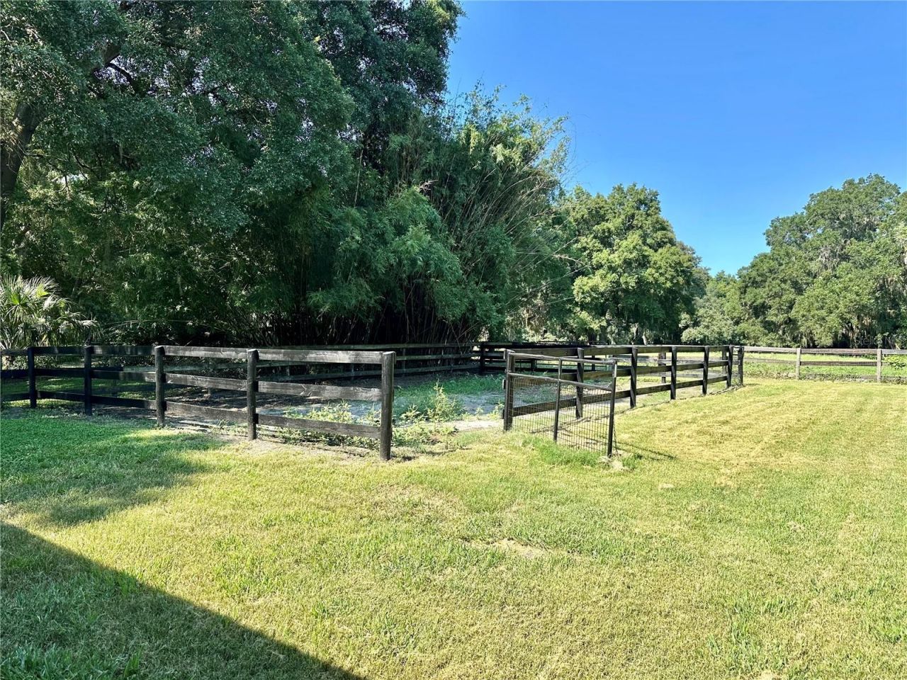 5625 NW 193rd Lane, Orange Lake, FL 32681 Photo