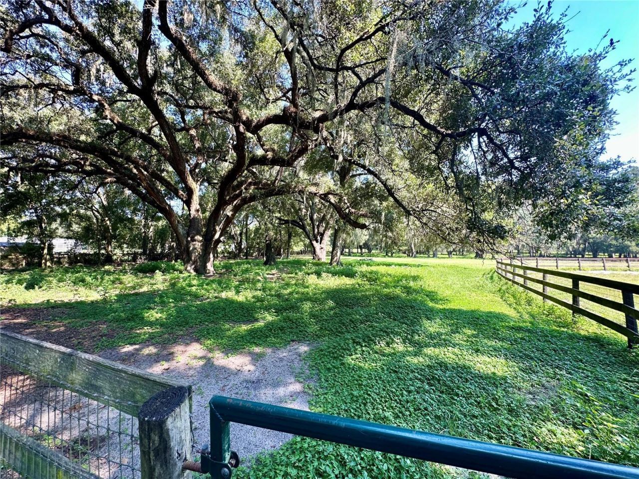 5625 NW 193rd Lane, Orange Lake, FL 32681 Photo