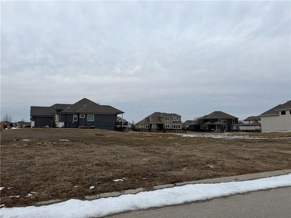 3104 NE 102nd Street, Kansas City, MO 64155