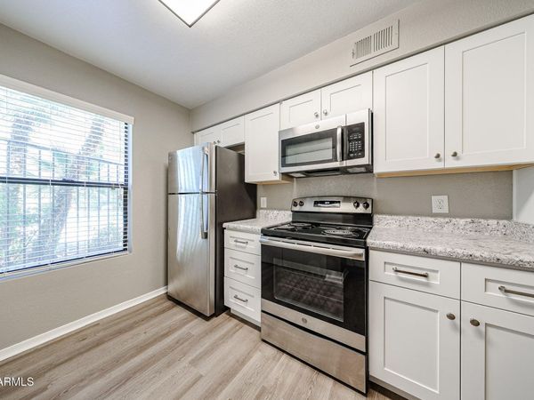 2025 E CAMPBELL Avenue, Unit 137, Phoenix, AZ 85016