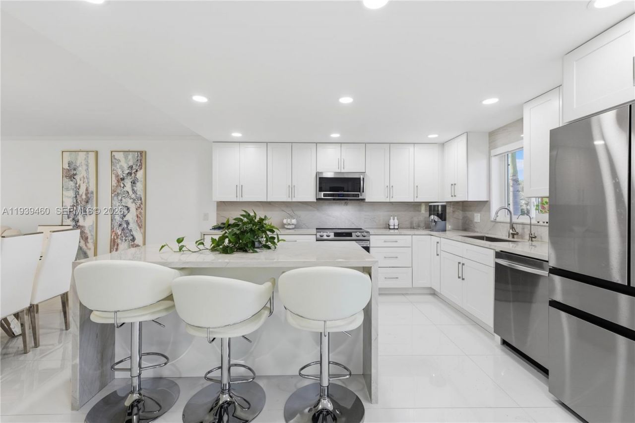 250 S Hollybrook Ter, Unit 306, Pembroke Pines, FL 33025 Photo