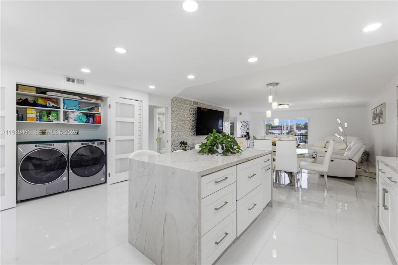 250 S Hollybrook Ter, Unit 306, Pembroke Pines, FL 33025 Photo