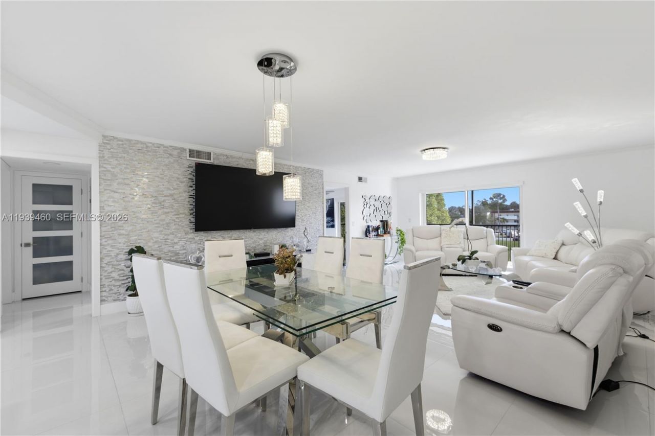 250 S Hollybrook Ter, Unit 306, Pembroke Pines, FL 33025 Photo