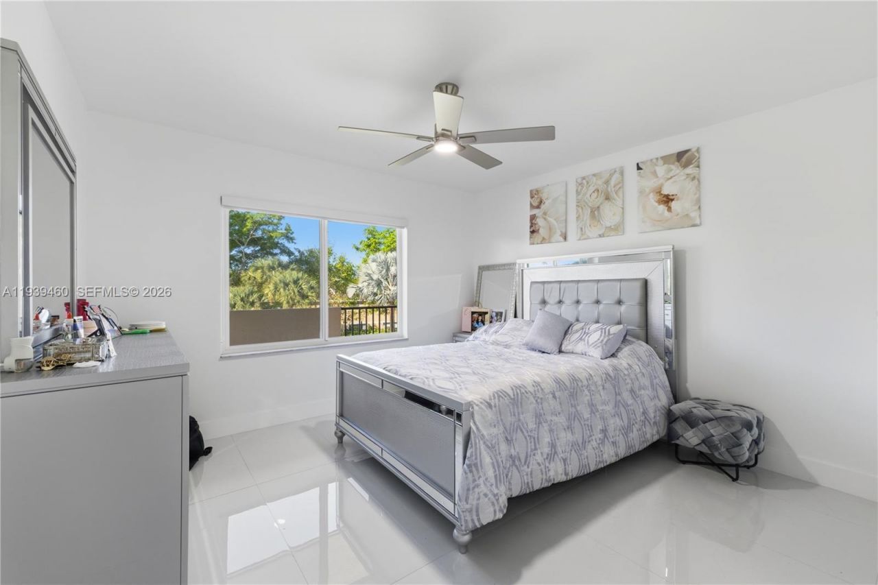250 S Hollybrook Ter, Unit 306, Pembroke Pines, FL 33025 Photo