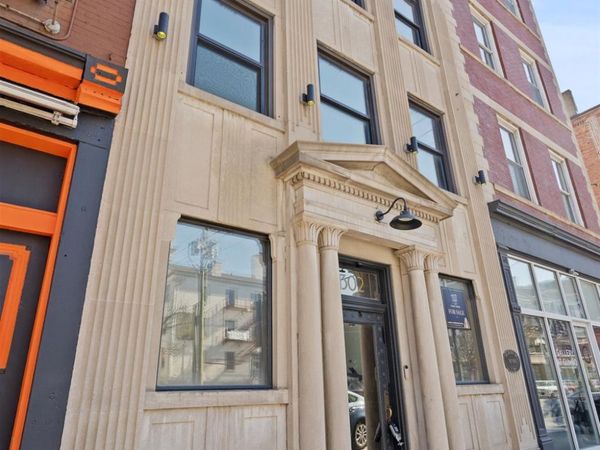 1302 Main Street, Cincinnati, OH 45202