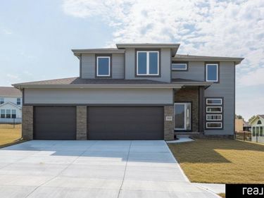 12635 Carpenter Street, Papillion, NE 68138