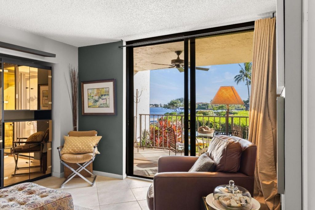 7020 Half Moon Cir, Unit 105, Hypoluxo, FL 33462 Photo