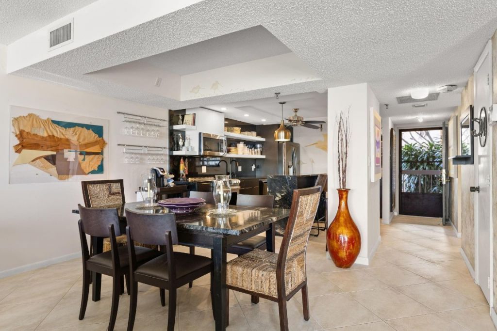 7020 Half Moon Cir, Unit 105, Hypoluxo, FL 33462 Photo