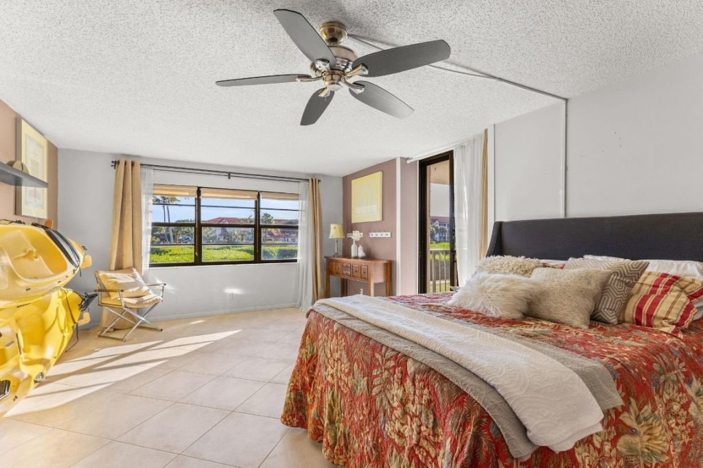 7020 Half Moon Cir, Unit 105, Hypoluxo, FL 33462 Photo