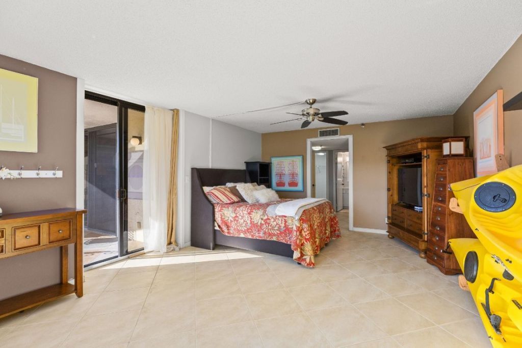 7020 Half Moon Cir, Unit 105, Hypoluxo, FL 33462 Photo