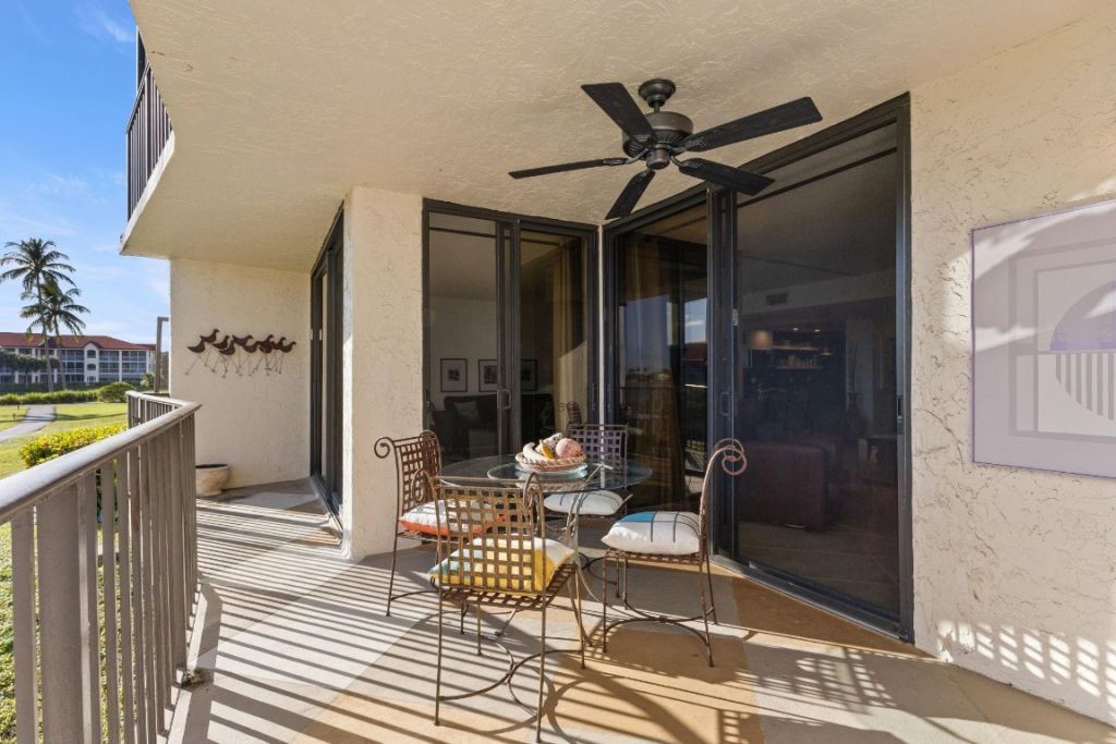 7020 Half Moon Cir, Unit 105, Hypoluxo, FL 33462 Photo