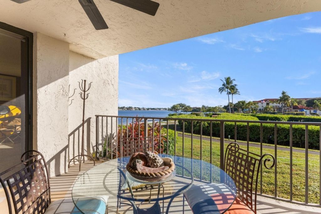 7020 Half Moon Cir, Unit 105, Hypoluxo, FL 33462 Photo