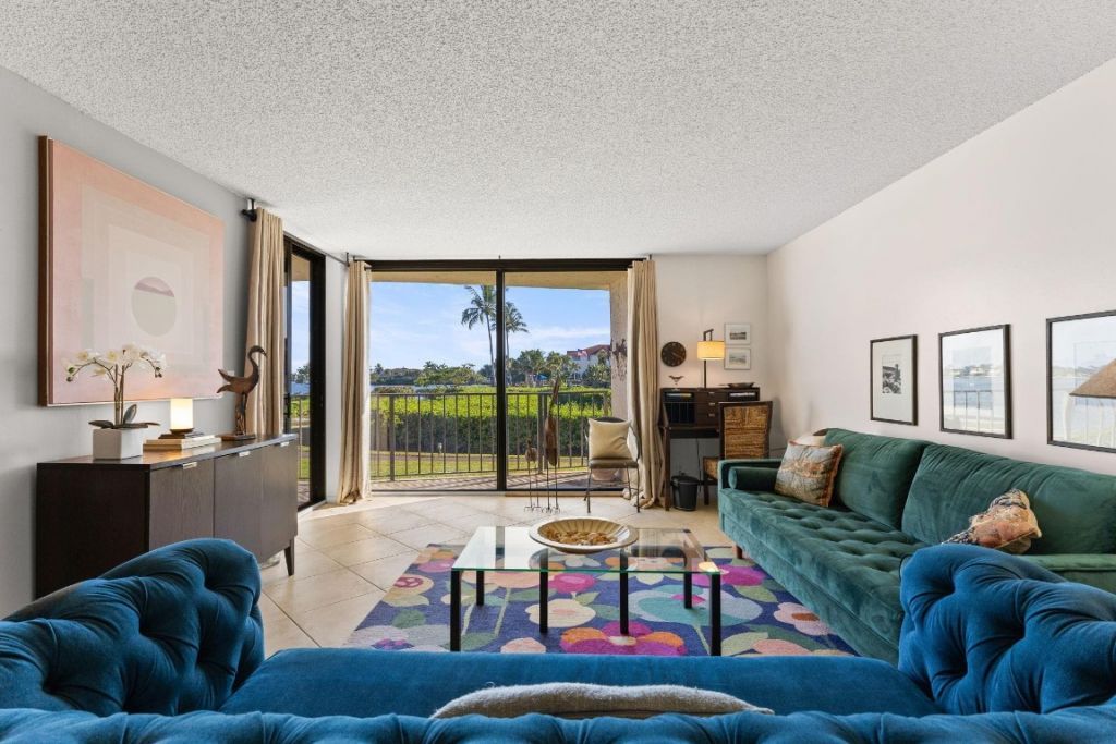 7020 Half Moon Cir, Unit 105, Hypoluxo, FL 33462 Photo